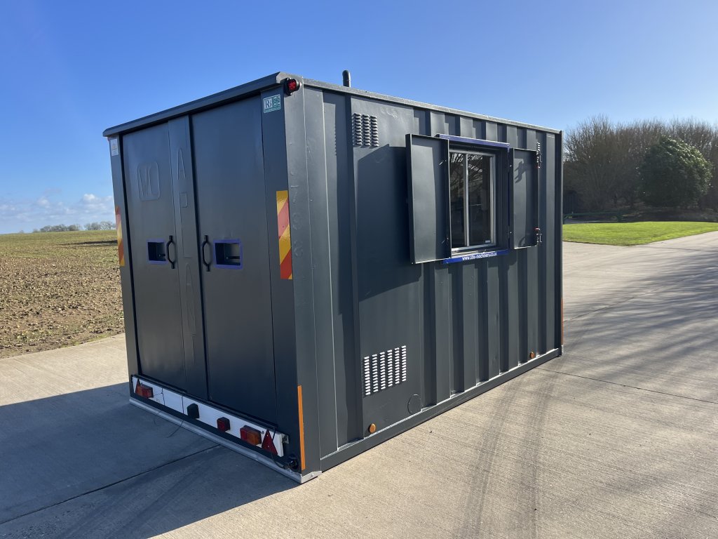 Genquip Groundhog GP360 Towable Mobile 6 Person Welfare Unit - Site