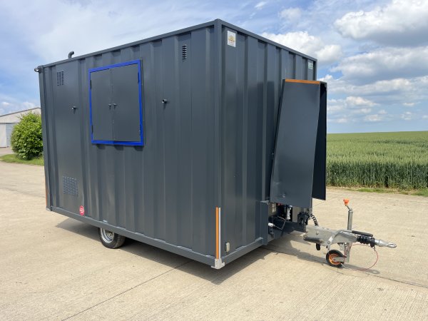 Genquip Groundhog GP360 Towable Mobile 6 Person Welfare Unit